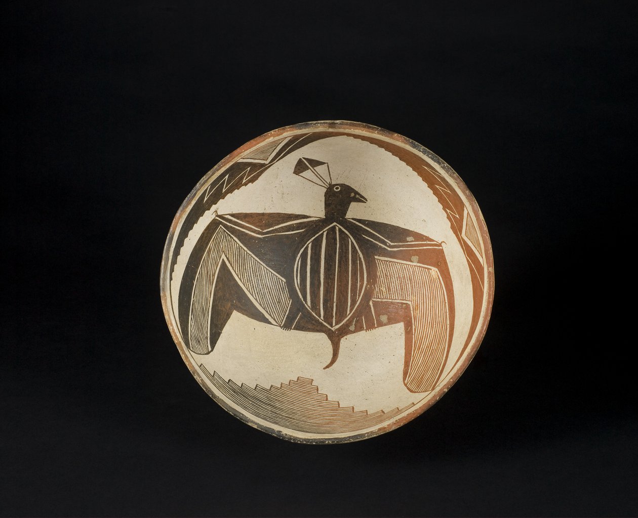 Kulho, jossa on maalattuja kuvioita, n.1060-1110 (keramiikka ja pigmentti). tekijältä Culture Mimbres