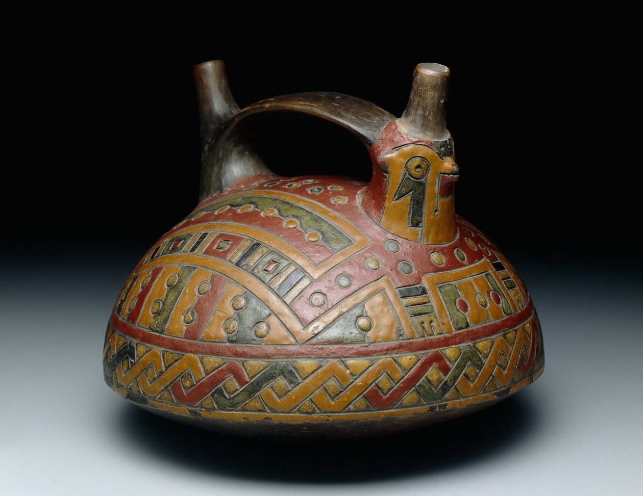 Kaksoisnokkainen hihnakahvallinen alus, joka kuvaa haukkaa, Early Horizon, Epoch 8, noin 500-400 eaa. (keraaminen ja hartsisuspendoitu maali) tekijältä Culture Paracas