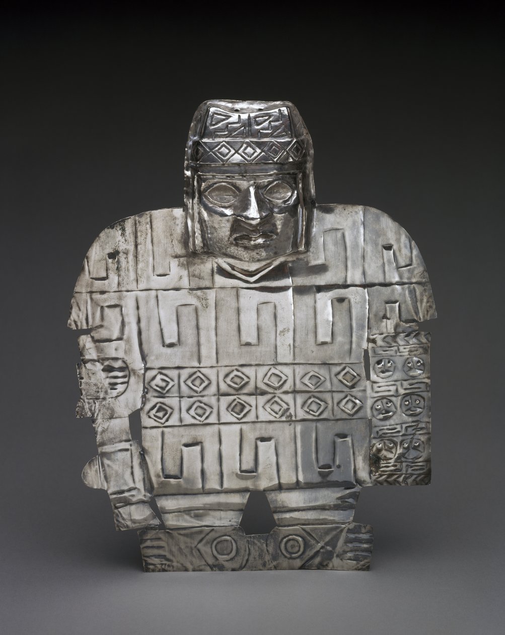 Warrior, 650-900 jKr (vasarattu, leikattu ja jaettu hopea) tekijältä Culture Wari
