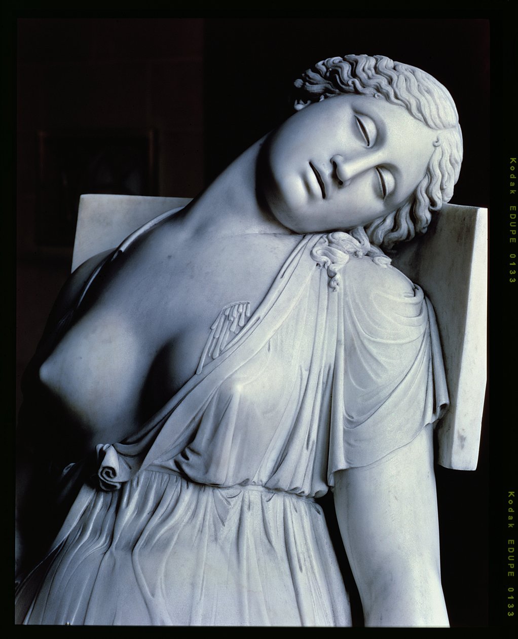 Dying Lucretia (marmori) (yksityiskohta 186900) tekijältä Damian Buenaventura Campeny y Estrany