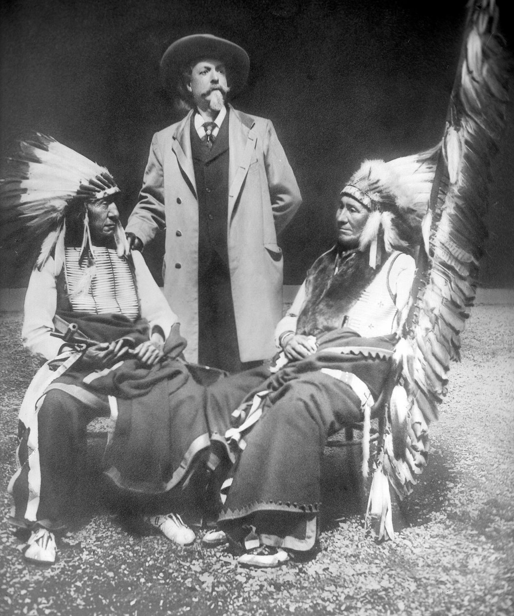 William F. Cody Red Cloudin ja American Horsen kanssa tekijältä David Frances Barry