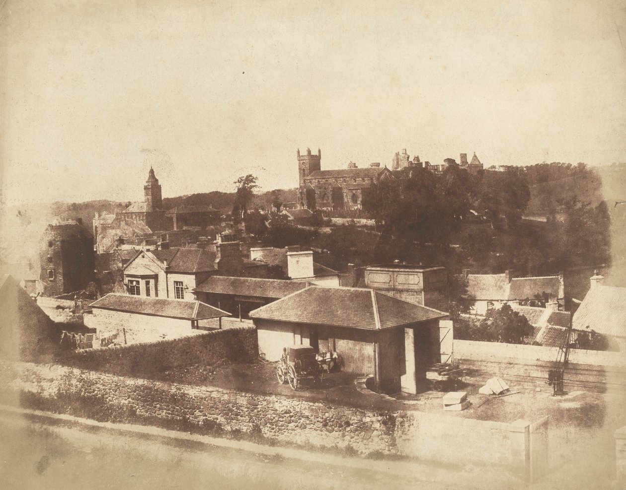 Linlithgow rautatieasemalta, kaupungintalo, Pyhän Mikaelin kirkko ja palatsi, 1843-1847 (kuva). tekijältä David Octavius Hill