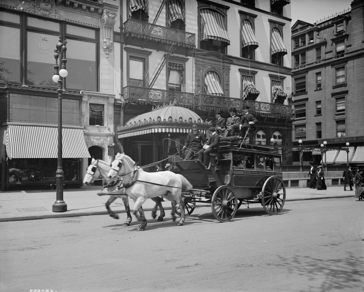 5th Avenuen näyttämö, New York, N.Y., noin 1900-10. tekijältä Detroit Publishing Co.