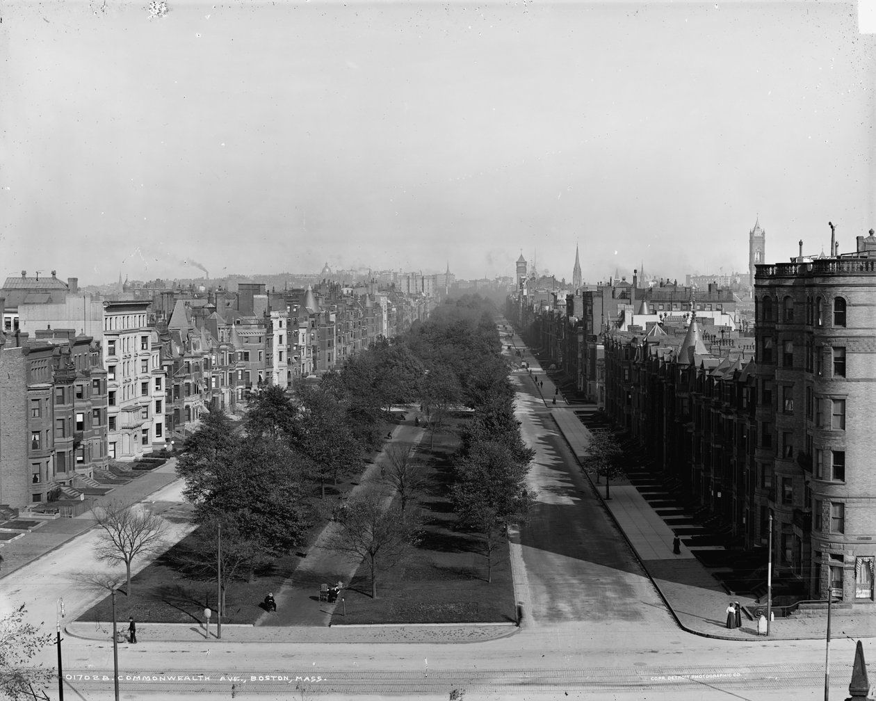 Commonwealth Ave., Boston, Massachusetts, noin 1904. tekijältä Detroit Publishing Co.