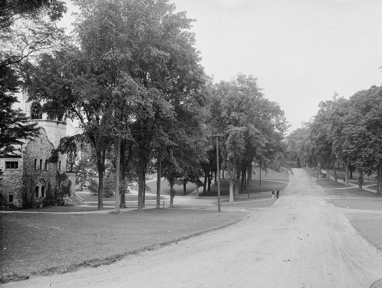 Kampus, Williams College, Williamstown, Massachusetts, noin 1904. tekijältä Detroit Publishing Co.