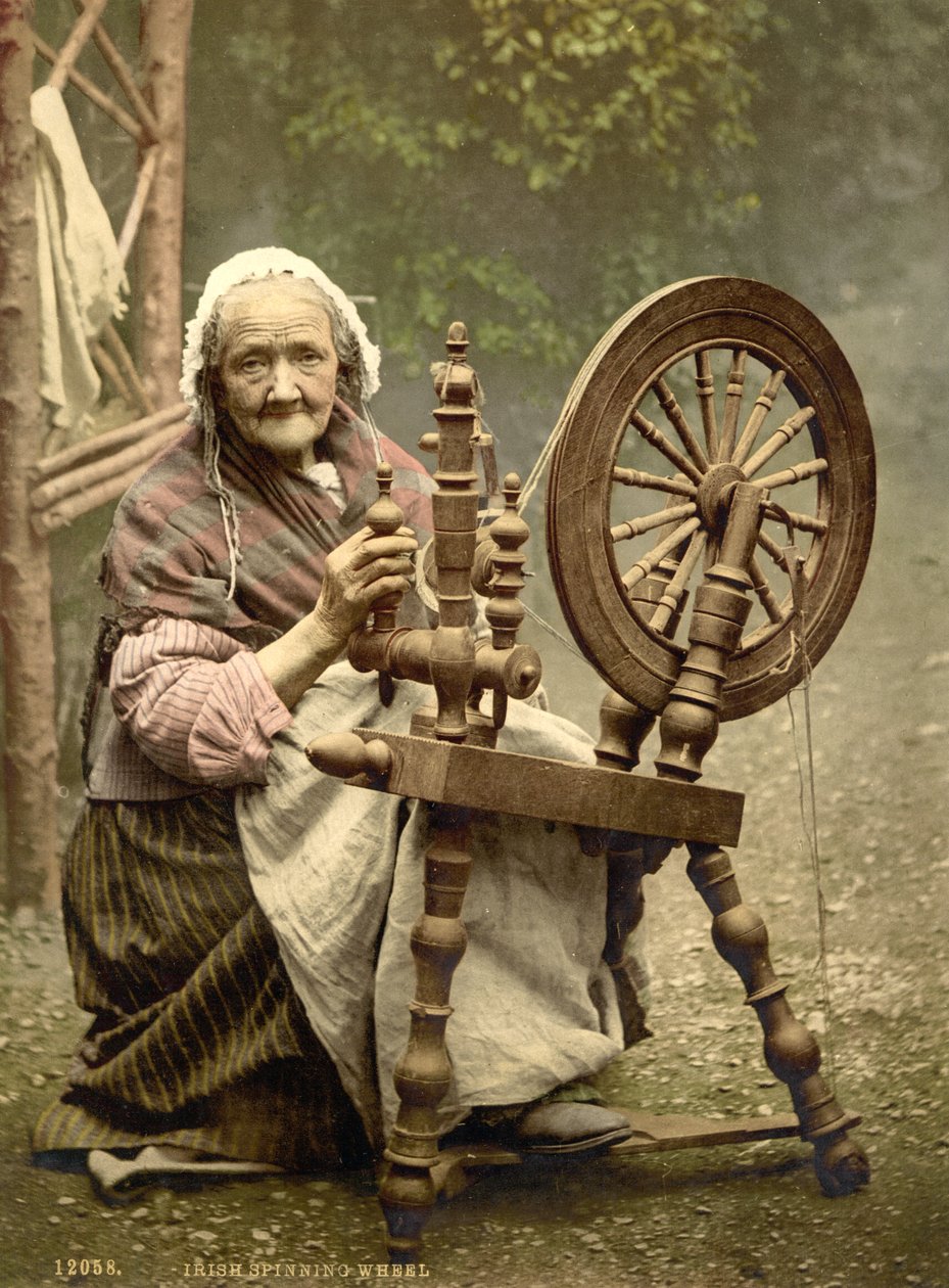 Irish Spinning Wheel County Galway, 1890 tekijältä Detroit Photographic Co.