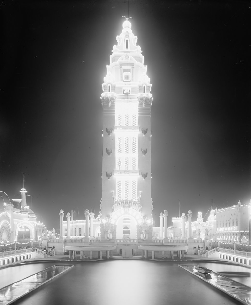 Dreamland yöllä, Coney Island, New York City, n. 1905 (m/v kuva) tekijältä Detroit Publishing Co.