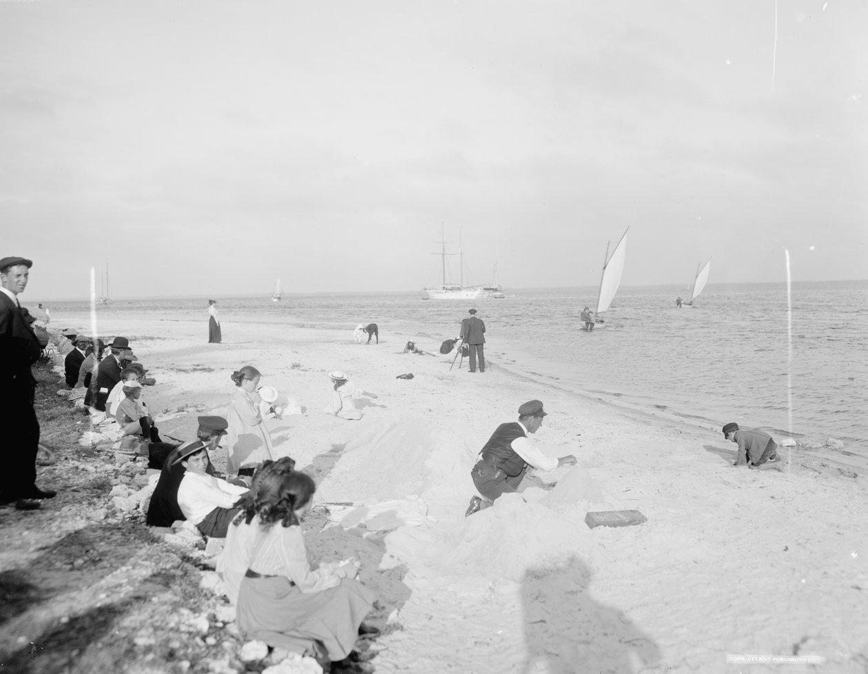 Biscayne Bayn rannalla, Miamissa, Floridassa, n. 1905 (b/w kuva) tekijältä Detroit Publishing Co.
