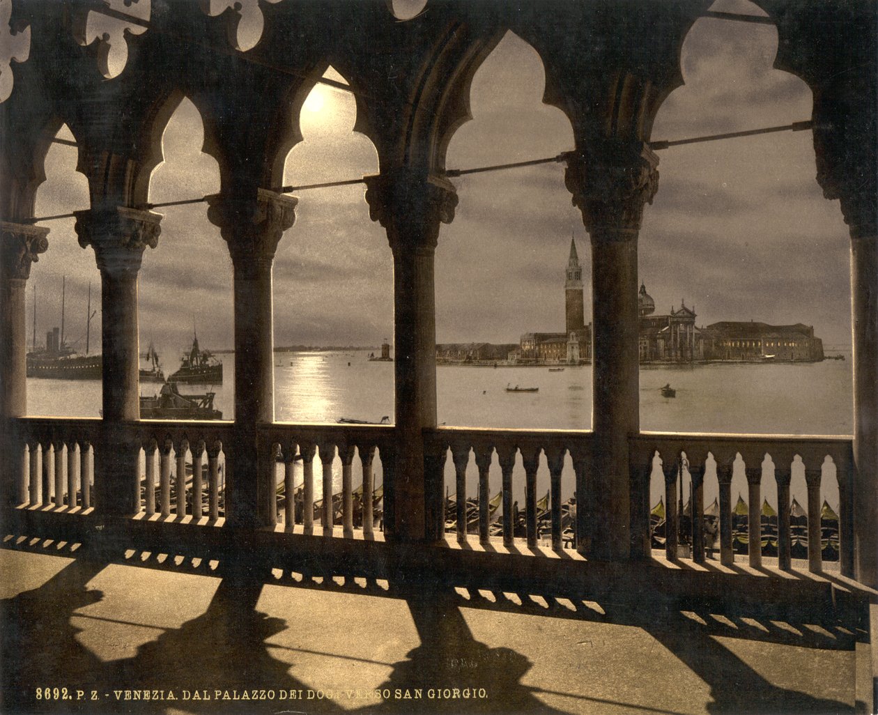 San Georgio Dogen palatsista kuunvalossa, Venetsia, Italia, n.1890-1900 (valokuvakromi). tekijältä Detroit Publishing Co.