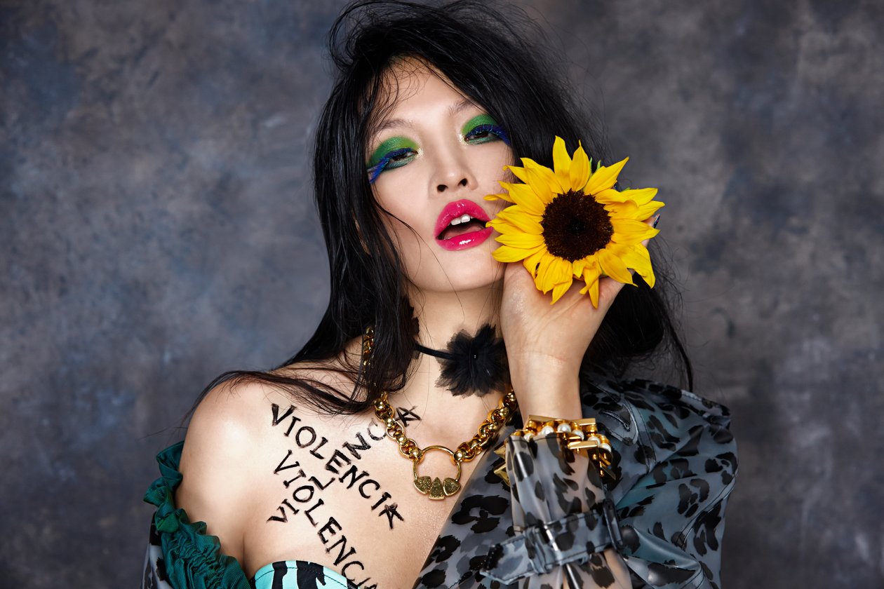 Miss Violence, 2014 (kuva) tekijältä Diana Gomez