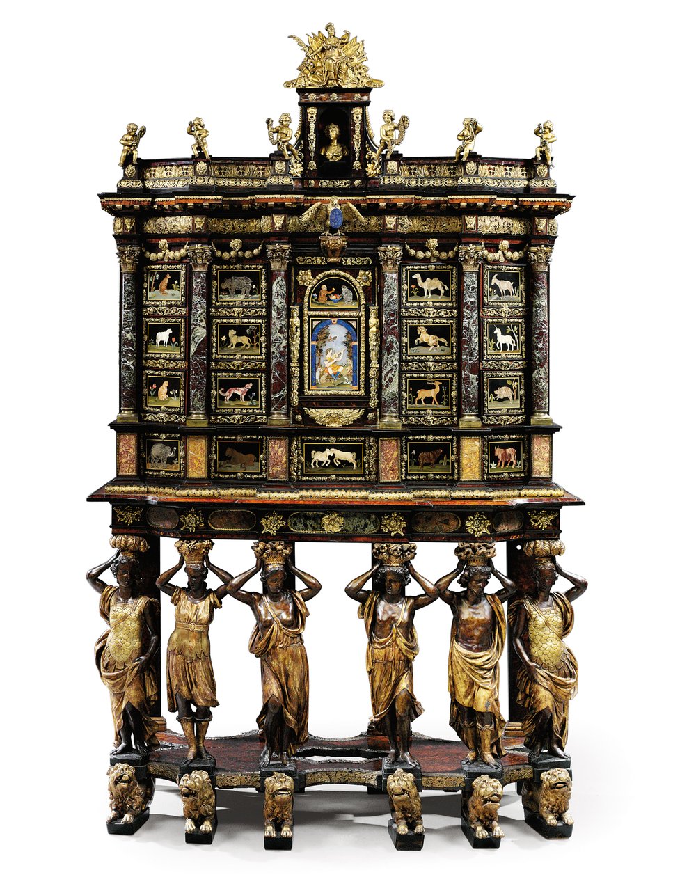 Ludvig XIV:n telinekaappi (kullattu pronssi, pietra dura, kilpikonnankuori, saarni, ebonoitu ja kultakullattu) (katso myös 1766356-7) tekijältä Domenico and Gobelins workshop (attr. to) Cucci