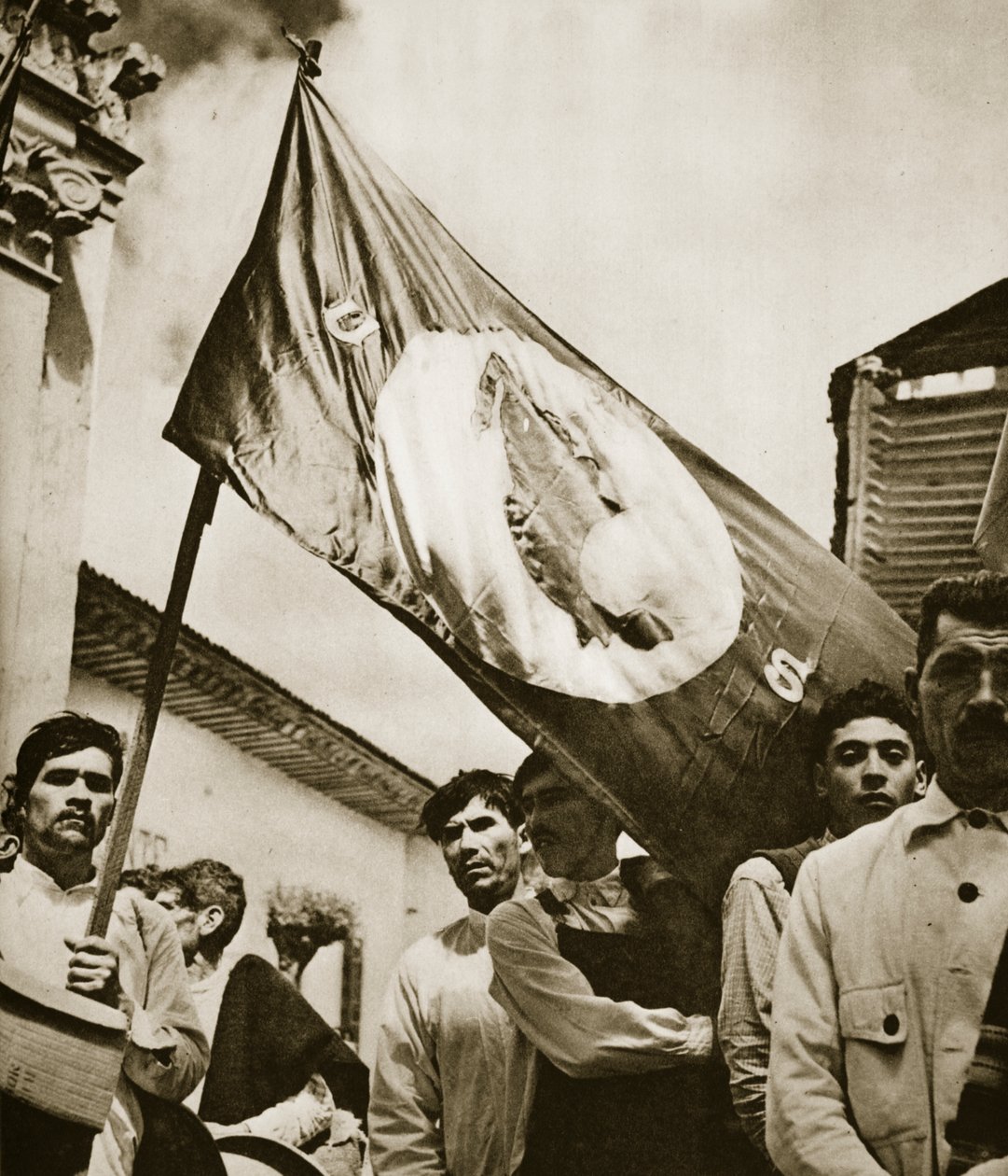 Kansallisen synarkistiliiton jäsenet, Meksiko, 1930-40-luvut (bw kuva) tekijältä Doris Hedyn
