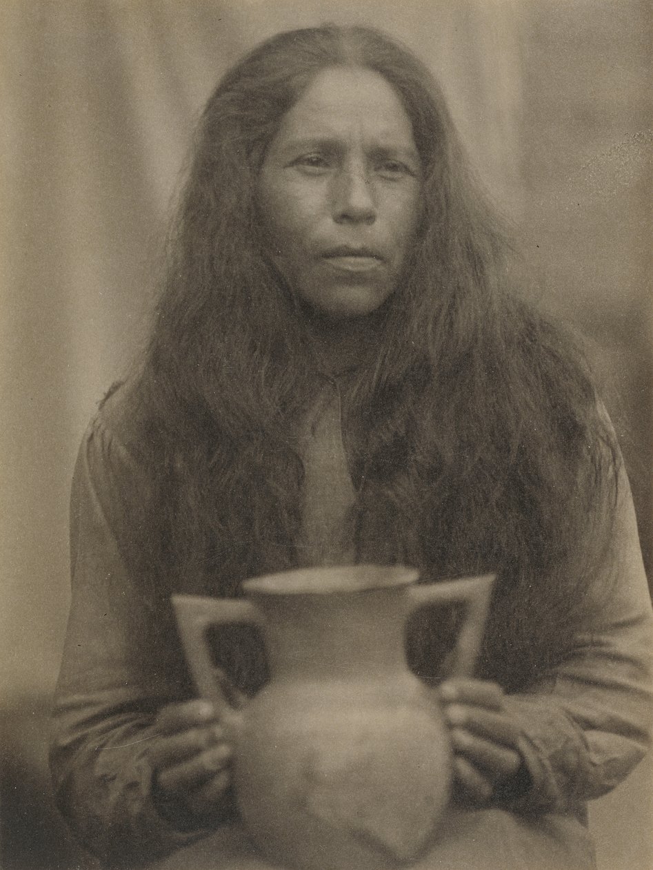 Cherokee-nainen, noin 1929 (s/w-kuva) tekijältä Doris Ulmann