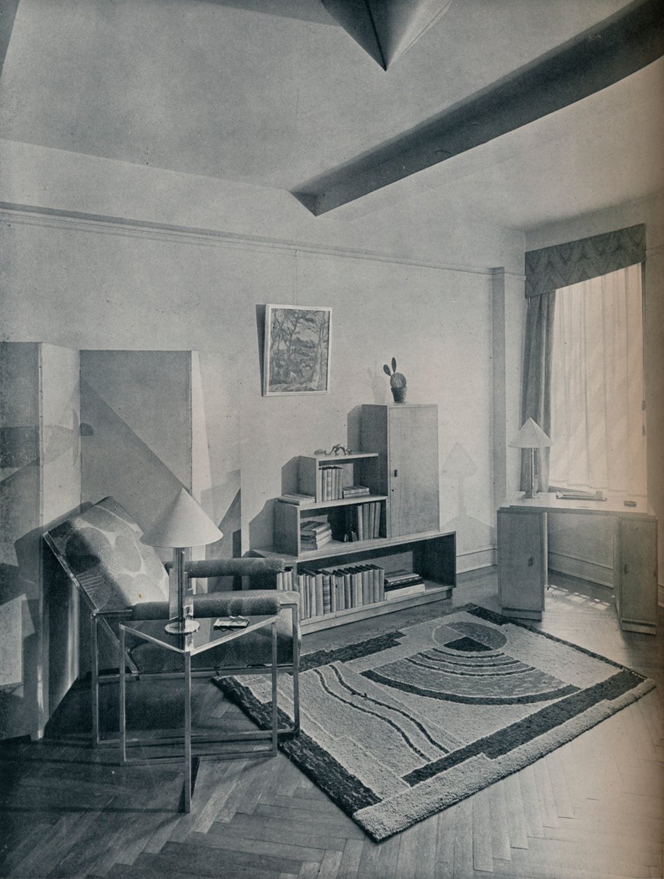 Alexander Kachinskyn suunnittelema ja toteuttama huonekalu, 1930 tekijältä Drix Duryea