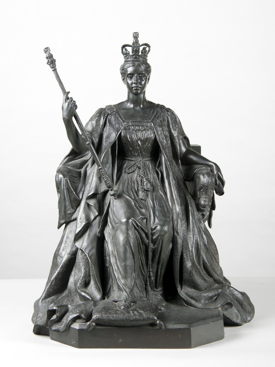 Kuningatar Victorian patsas tekijältä Duchess of Argyll Princess Louise