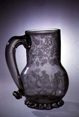 Puhallettu ja timanttikärkikaiverrettu tankard (lasi) tekijältä Dutch School