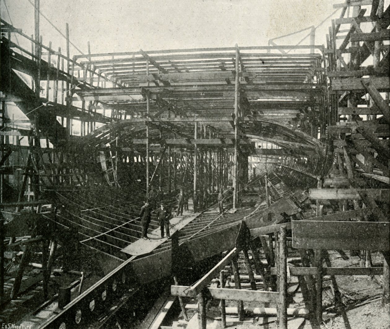 Sotalaivan rakentaminen: Ensimmäisen luokan risteilijä käynnissä Thamesin ruukissa, c1897 tekijältä E. and S. Woodbury