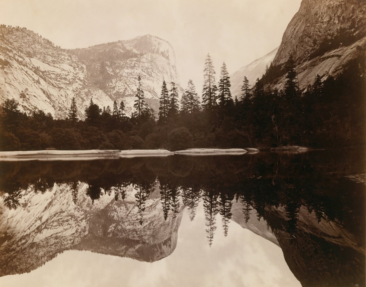 Mirror Lake, Yosemiten laakso, 1872. tekijältä Eadweard Muybridge