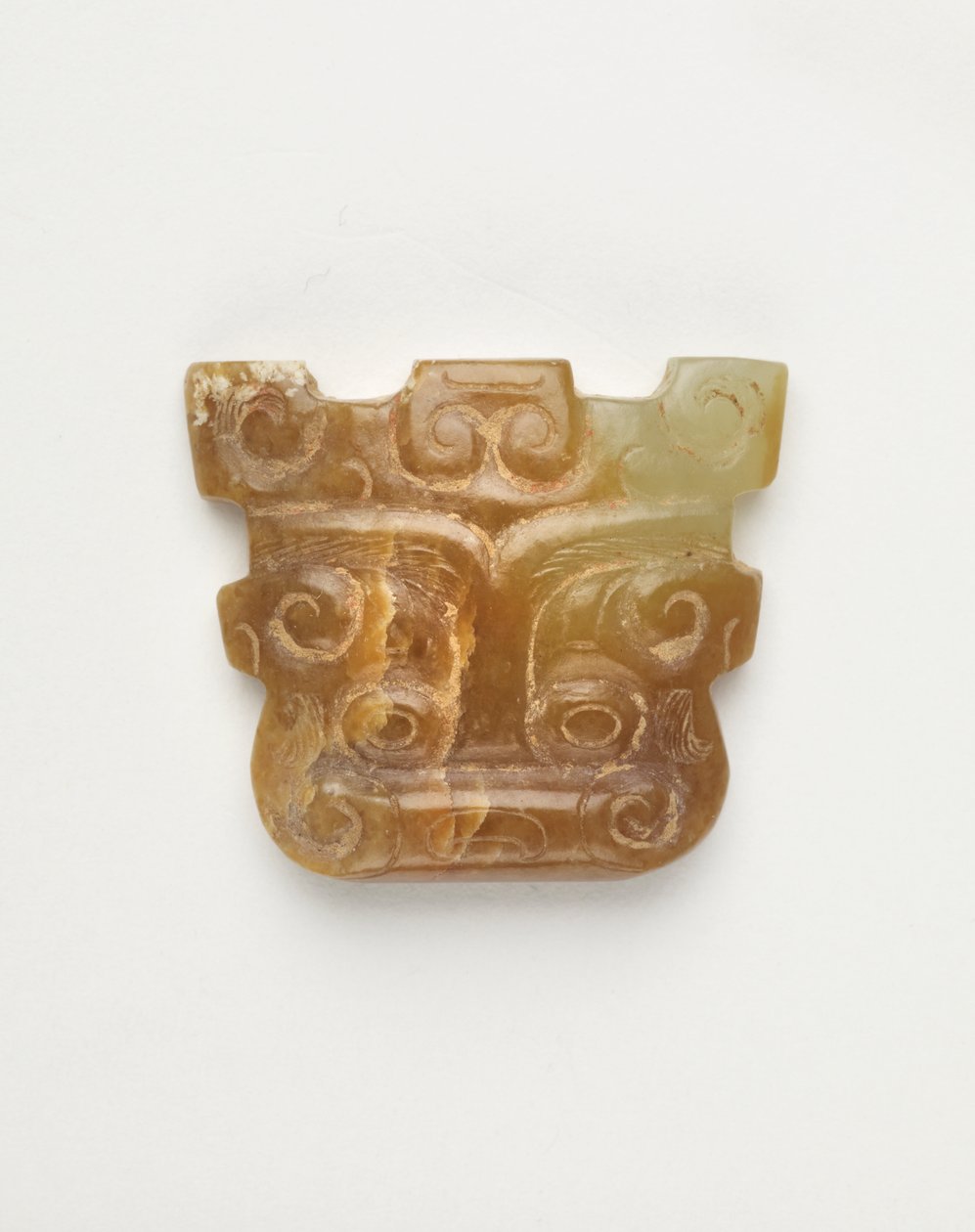 Eläimen naamion muotoinen riipus, 650-500 eKr tekijältä Eastern Zhou Dynasty Chinese School