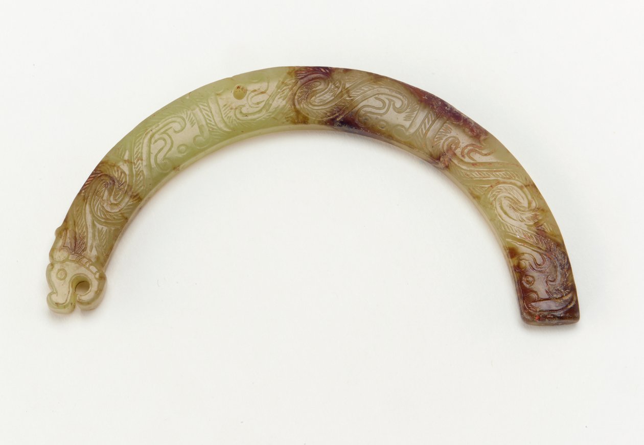 Dragon Pendant, 6. vuosisadalla eKr tekijältä Eastern Zhou Dynasty Chinese School