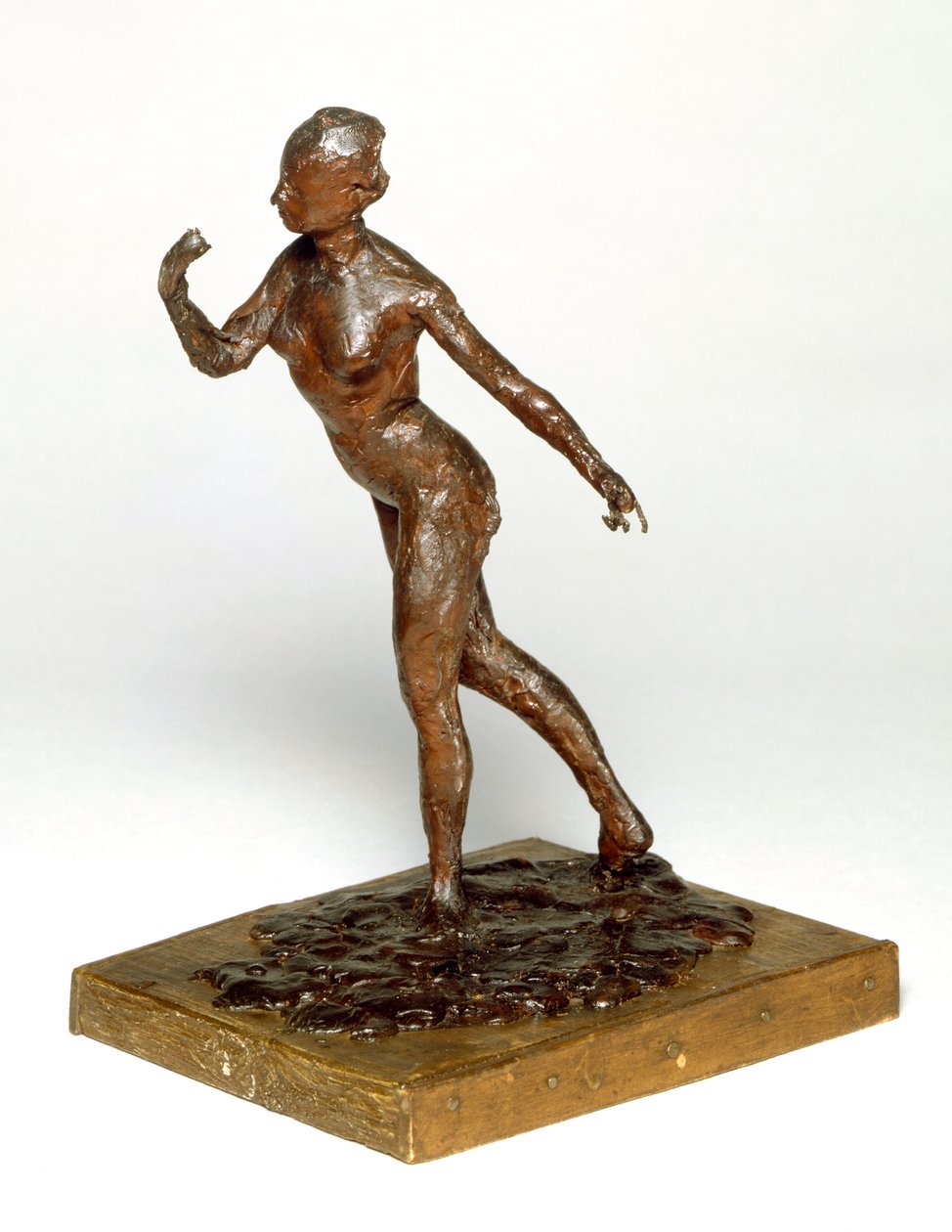 Dancer Bowing, n. 1895 (punainen vaha) tekijältä Edgar Degas