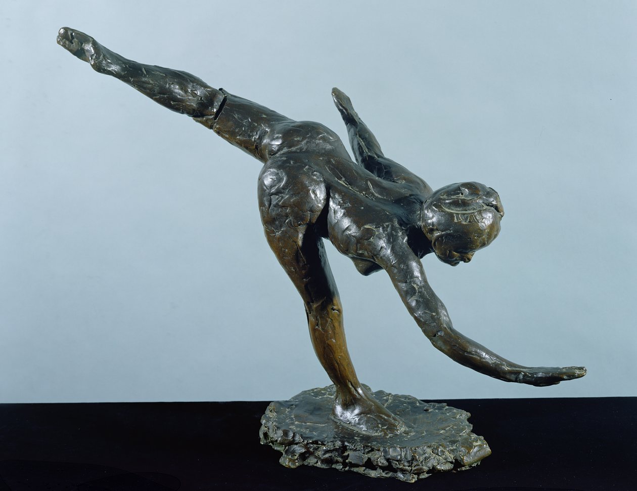 Suuri arabeski, kolmas tila (pronssi) tekijältä Edgar Degas