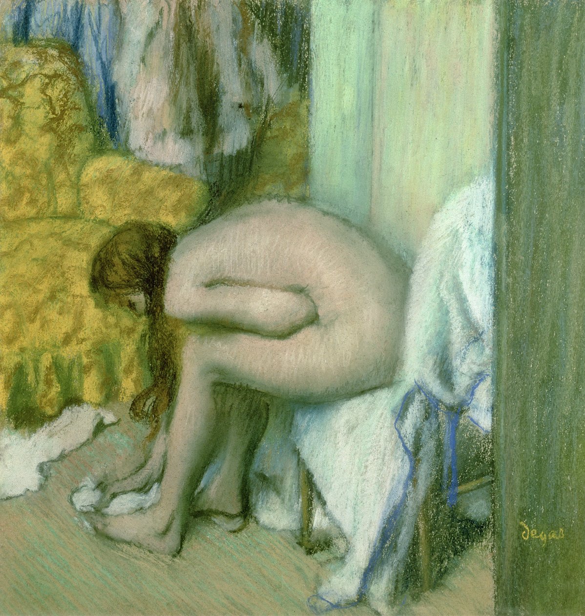 Kylvyn jälkeen nainen kuivaamassa vasenta jalkaansa tekijältä Edgar Degas