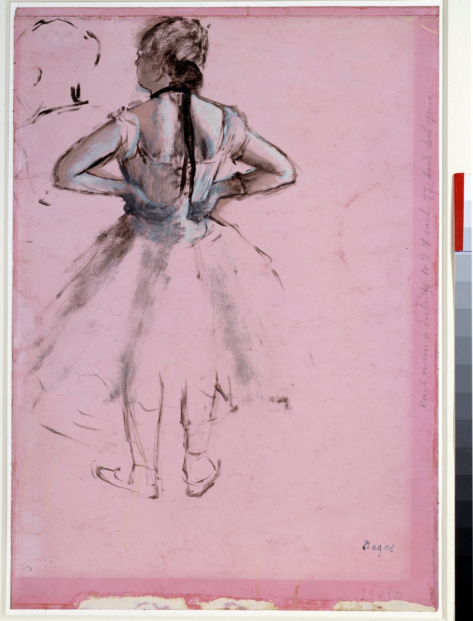 Tanssija selästä, kädet lantiolla Essence vaaleanpunaisella paperilla kirjoittanut Edgar Degas (1834-1917) 1873 Dim. 0,39 x 0,27 cm Pariisi, Musee du Louvre tekijältä Edgar Degas