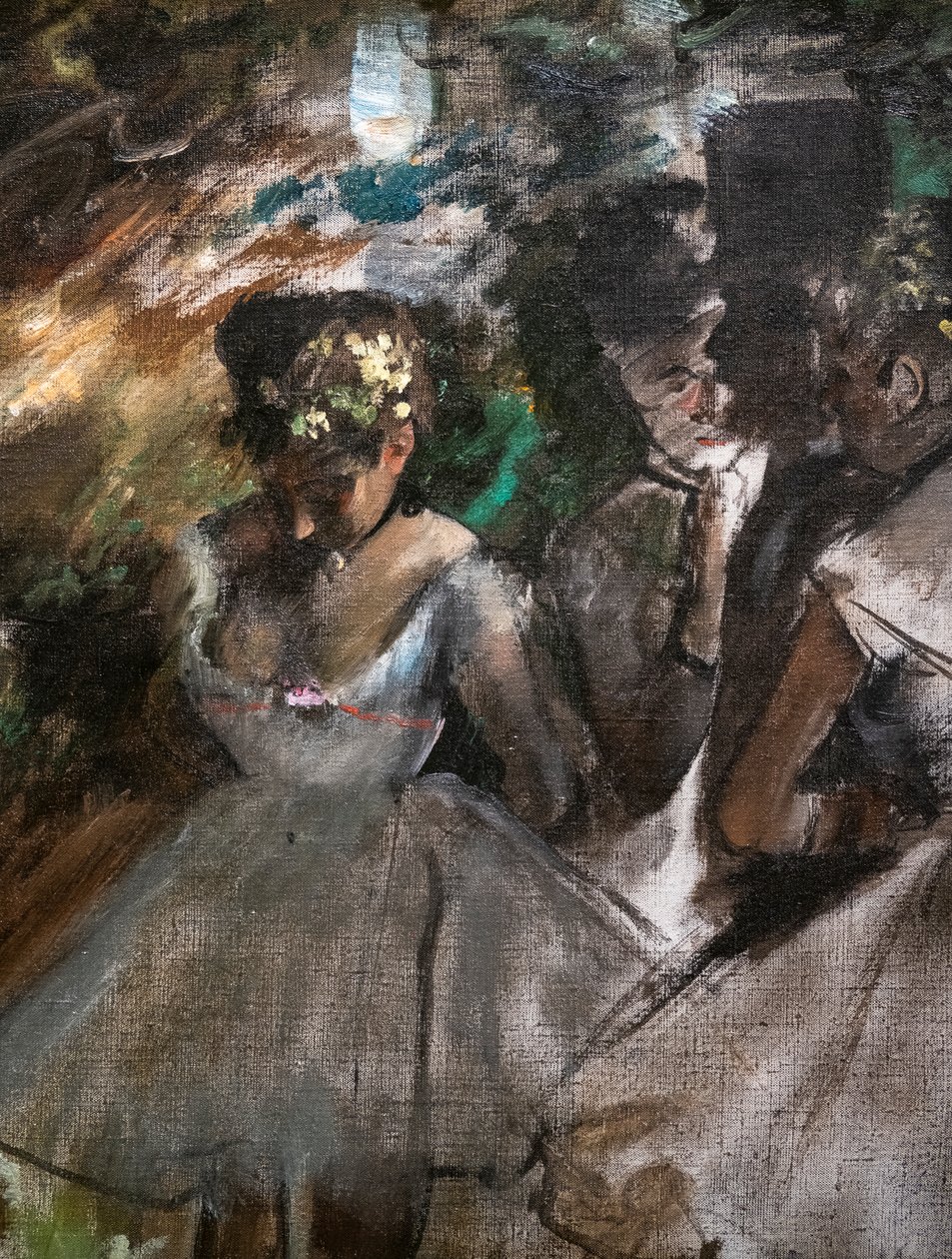 Kolme tanssijaa kulissien takana (yksityiskohta). 1880-1885. Öljy kankaalle. tekijältä Edgar Degas