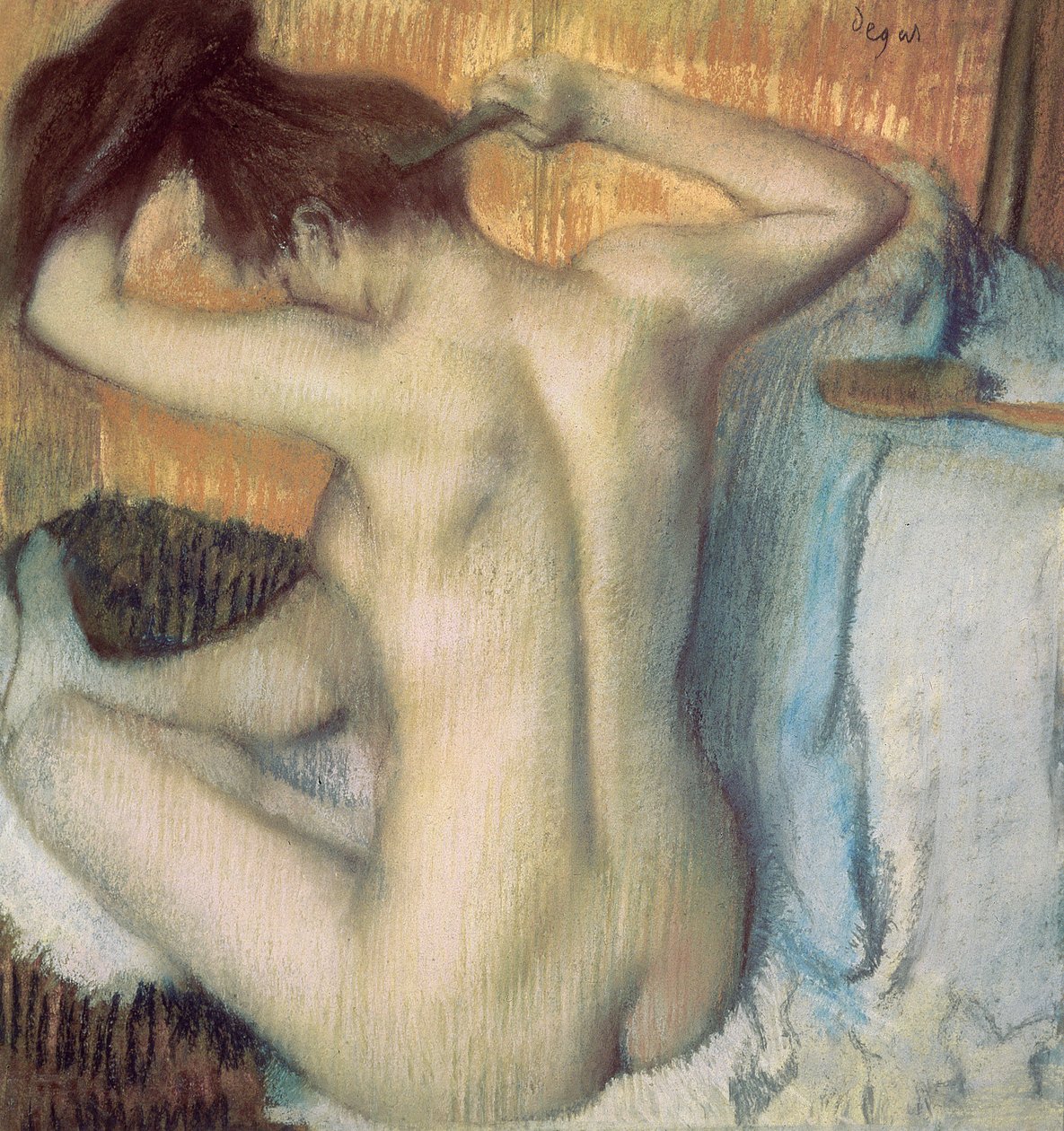 Nainen kampaa hiuksiaan, n. 1885 (pastelli) tekijältä Edgar Degas