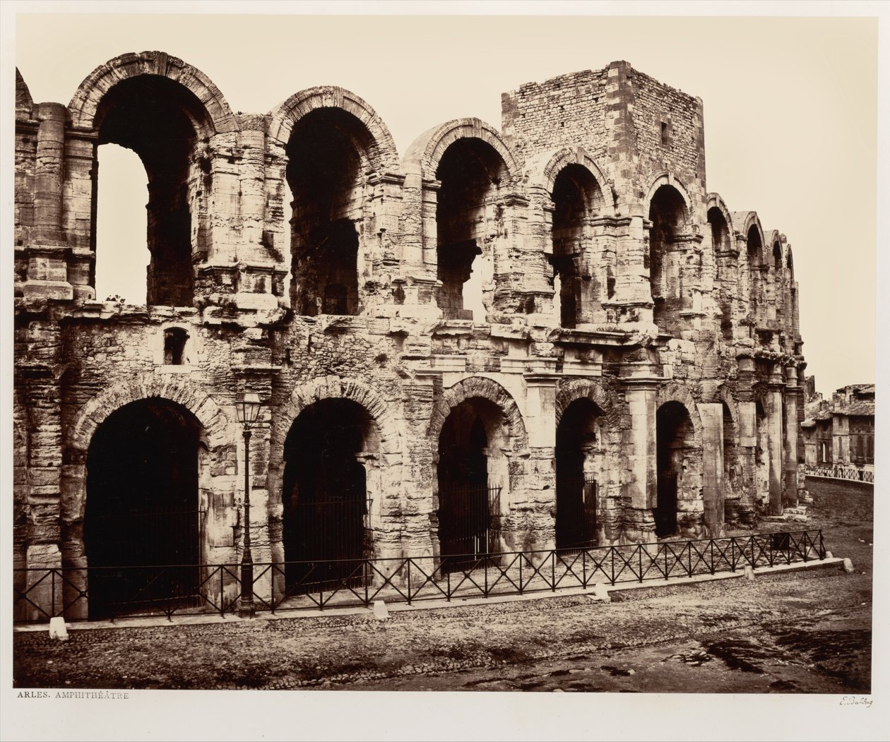 Arles, amfiteatteri tekijältä Édouard Baldus
