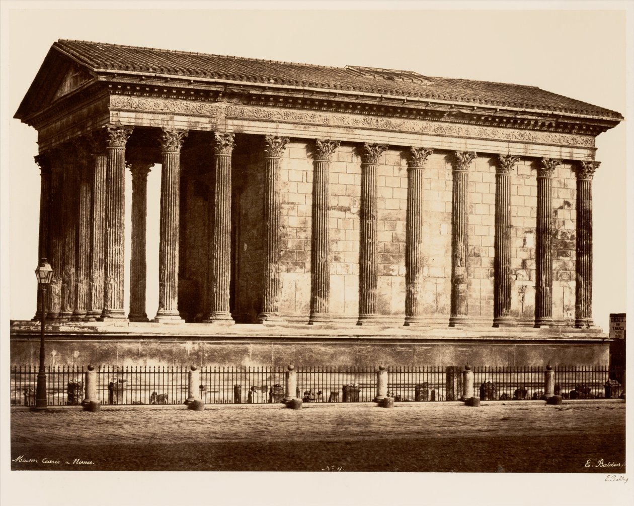 Maison Carrée Nîmesissä tekijältä Édouard Baldus