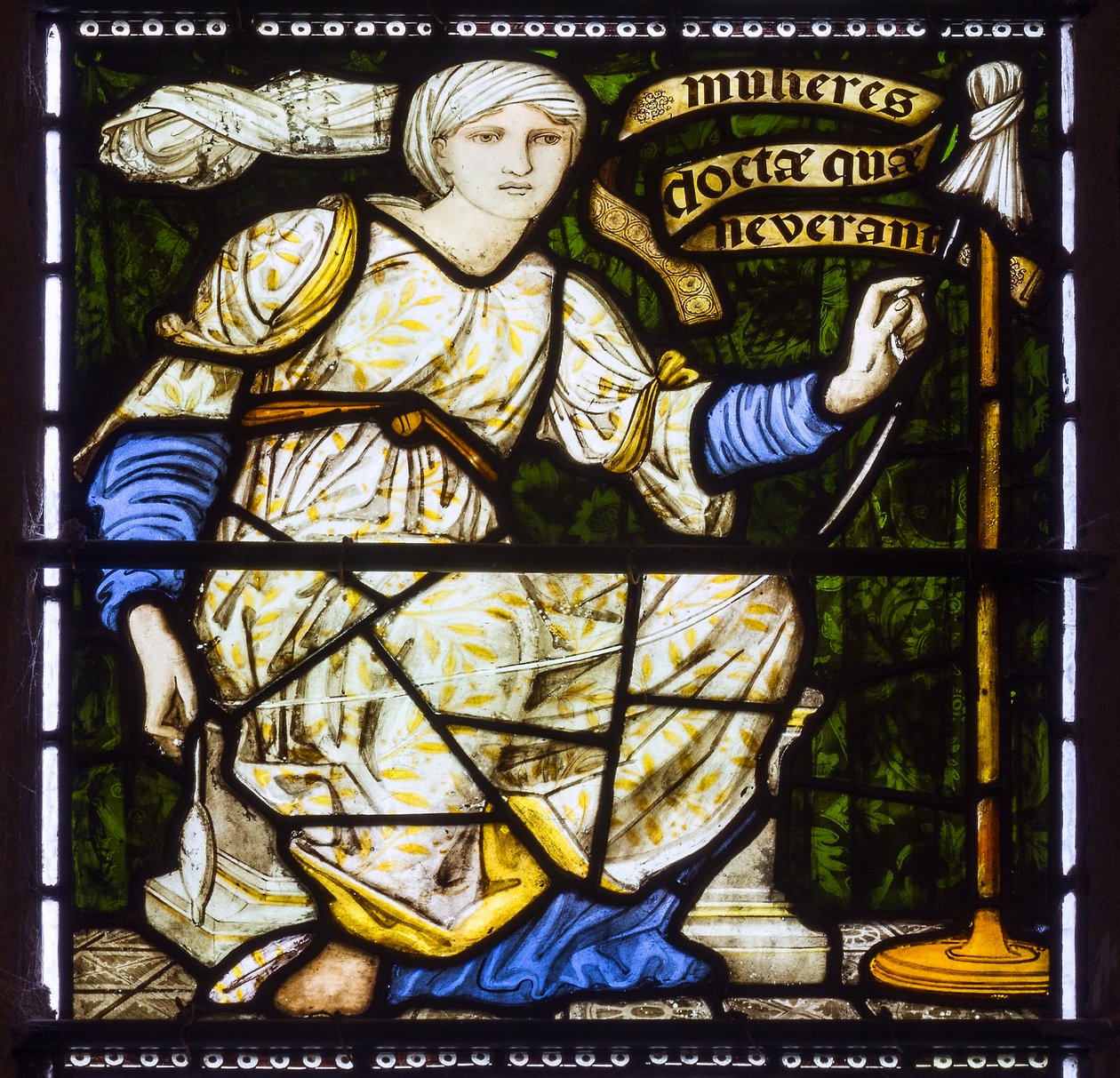 Paisley Abbey, Morris & Co., Edward Burne-Jones, Hyveellinen nainen, Hän laskee kätensä karaan, 1874 tekijältä Edward Burne Jones