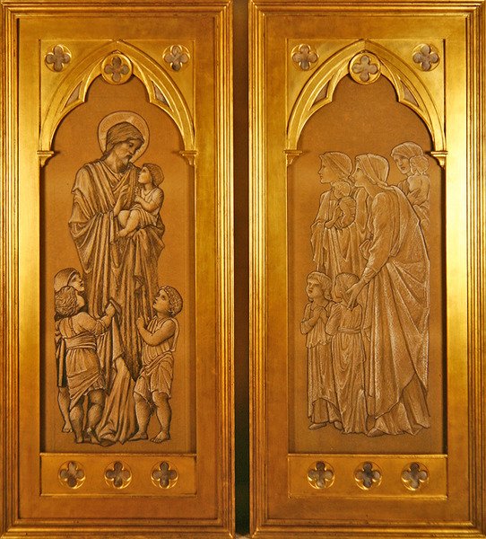 Kristus siunaa pieniä lapsia ja naisia, jotka tuovat lapsia Kristuksen eteen (mustavalkoisia liituja paperilla) tekijältä Edward Coley Burne Jones