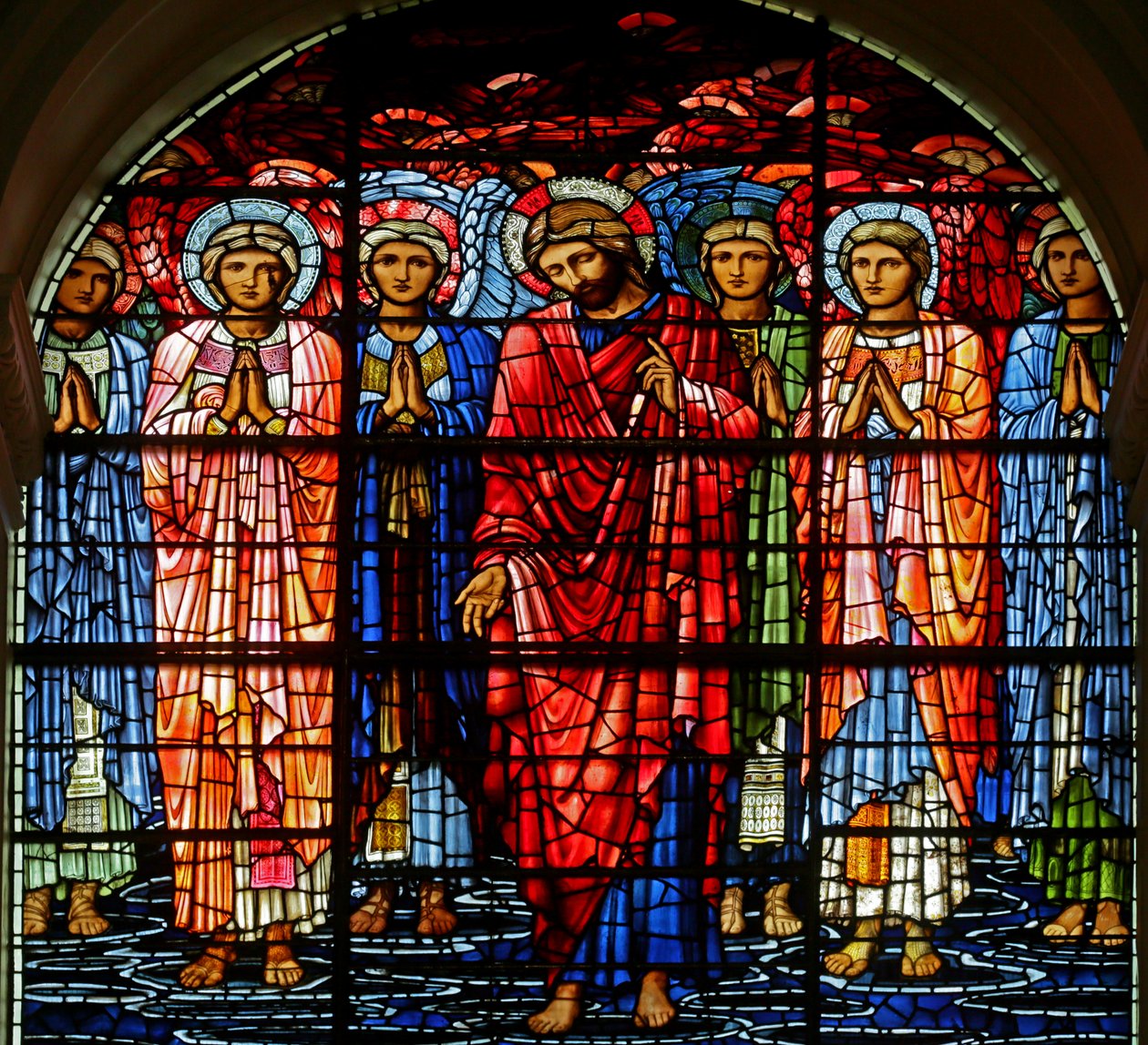 Ylösnousemus, 1885-1897 (lasimaalauksia) tekijältä Edward Burne Jones