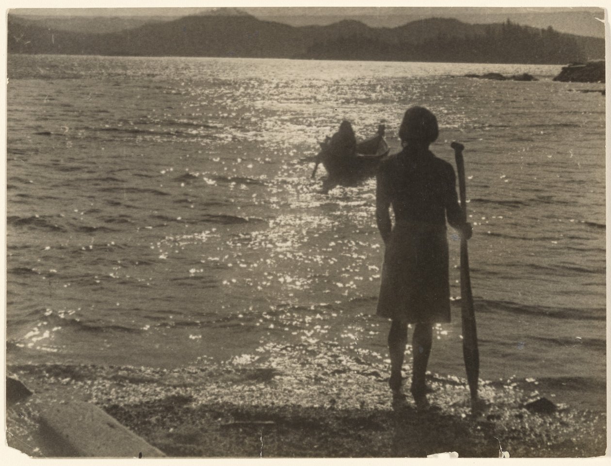 [Pitkin sumuista kuparipolkua] tekijältä Edward S. Curtis