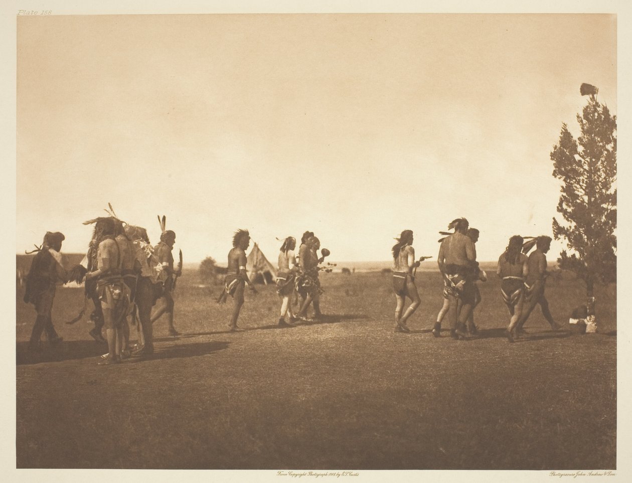 Arikara-lääkeseremonia - veljeskunnan tanssi tekijältä Edward S. Curtis