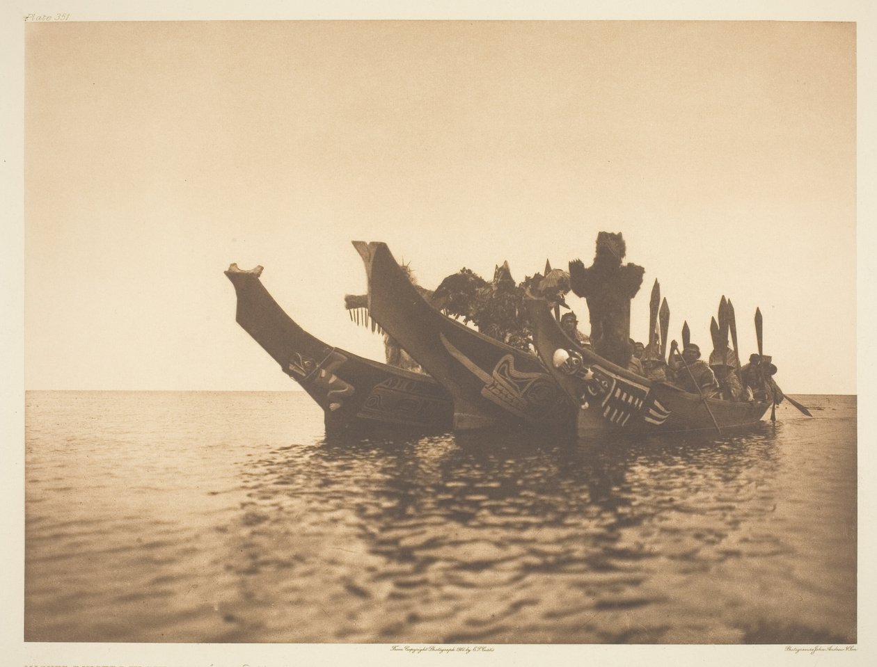 Naamiotanssijat kanooteissa-Qagyuhl A tekijältä Edward S. Curtis