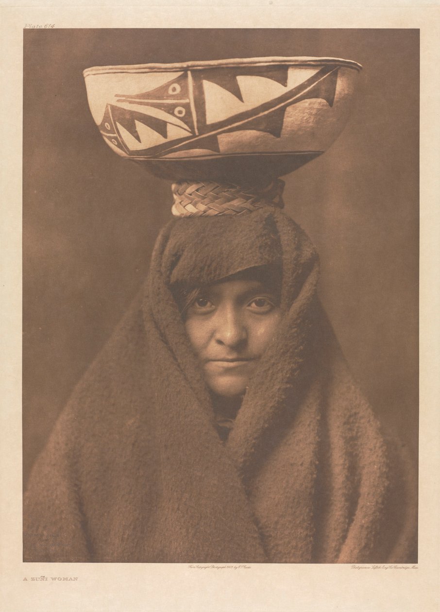 Salkku XVII, levy 614: Zuñi-nainen tekijältä Edward S. Curtis
