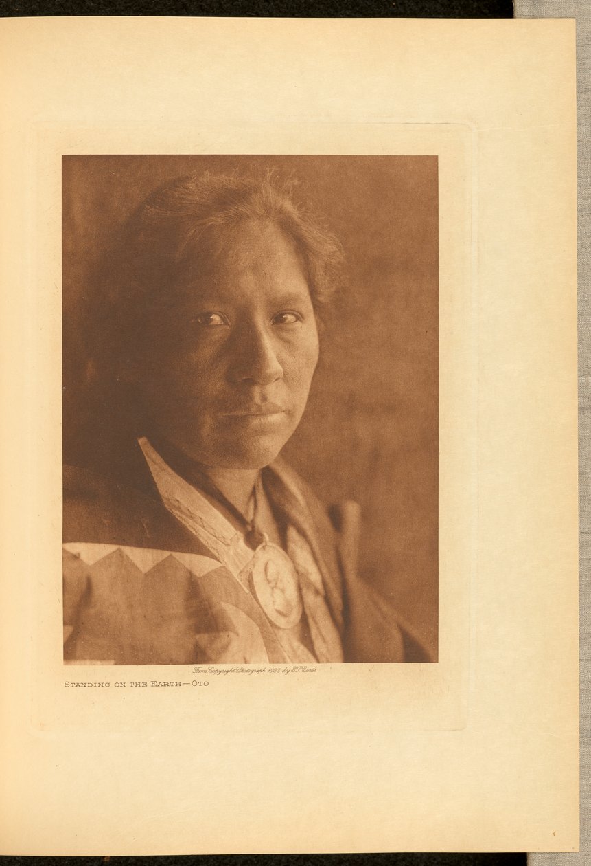Maan päällä seisominen - Oto tekijältä Edward S. Curtis