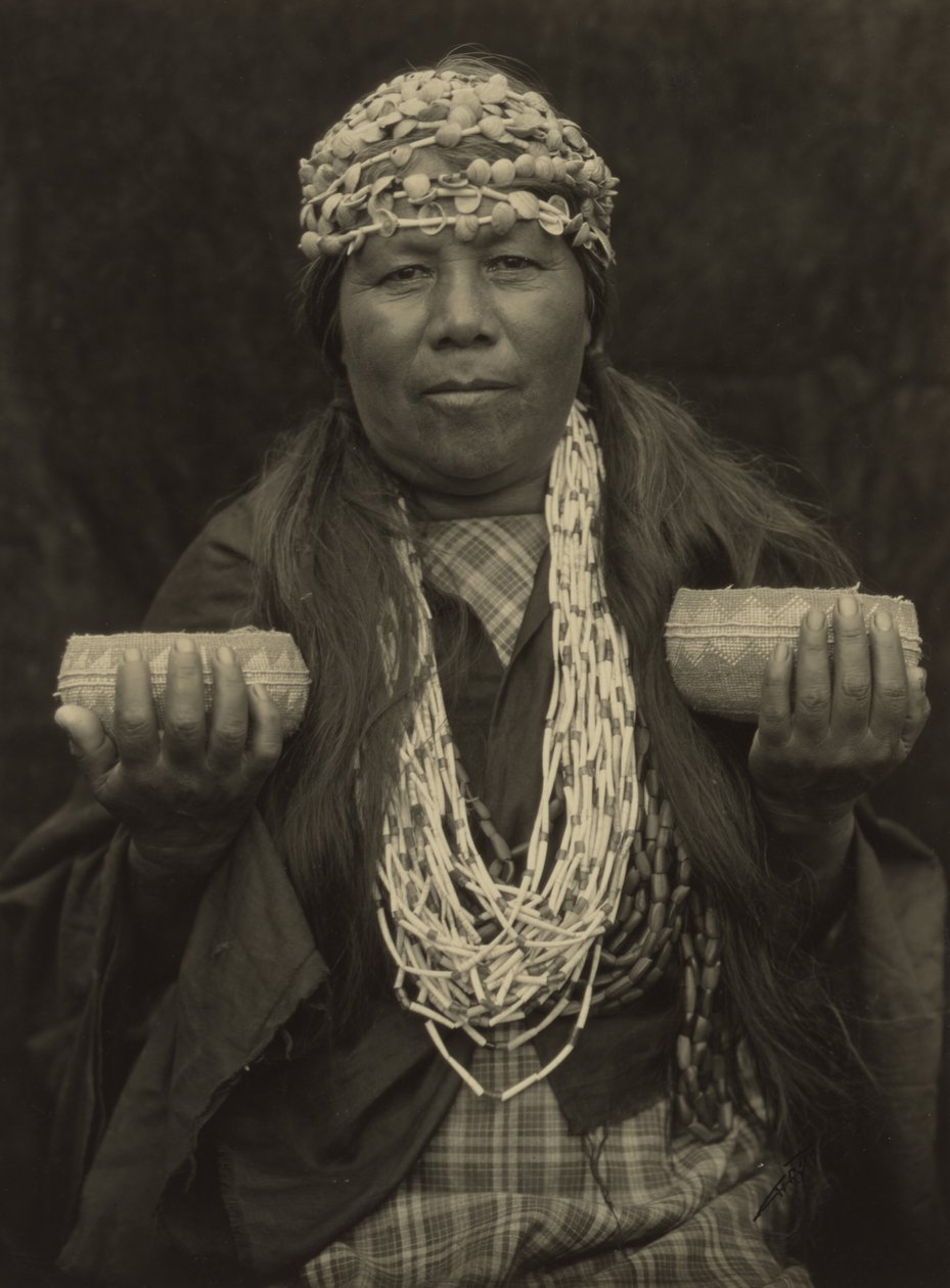 Susie Little - Hoopa Medicine Woman tekijältä Edward S. Curtis