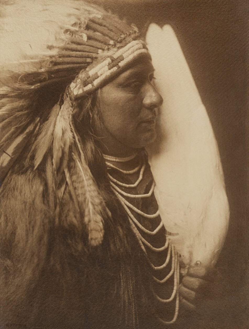 [Three Feathers - Nez Perce intiaani] tekijältä Edward S. Curtis