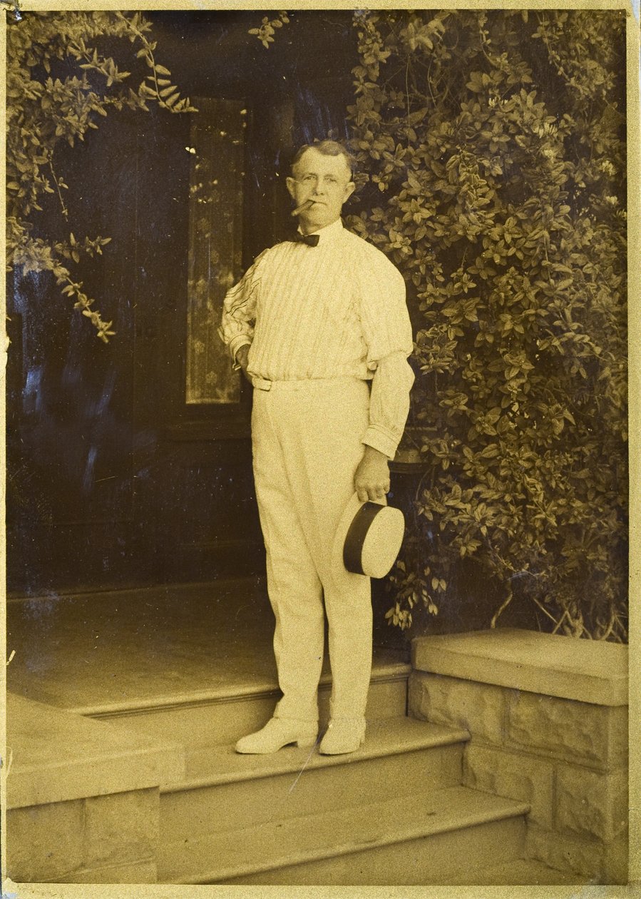 Isäni E. Curtis, Gold Tone -menetelmän keksijä, kotonamme Seattlessa, Washingtonissa tekijältä Edward Sheriff Curtis