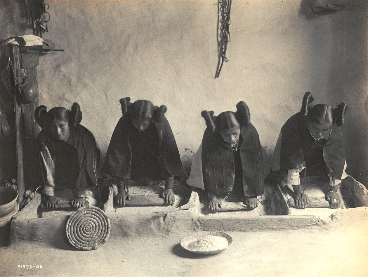 The Mealing Trough - Hopi, kirjoittanut Edward S. Curtis tekijältä Edward Sheriff Curtis
