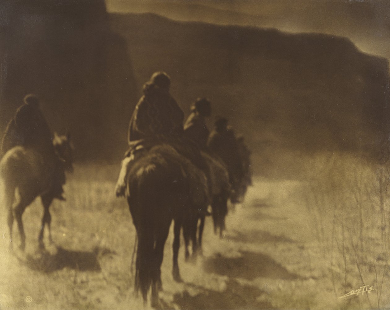 The Vanishing Race Navaho Plate 1, Volume 1 sarjasta The North American Indian, n. 1904 (orotoni) tekijältä Edward Sheriff Curtis