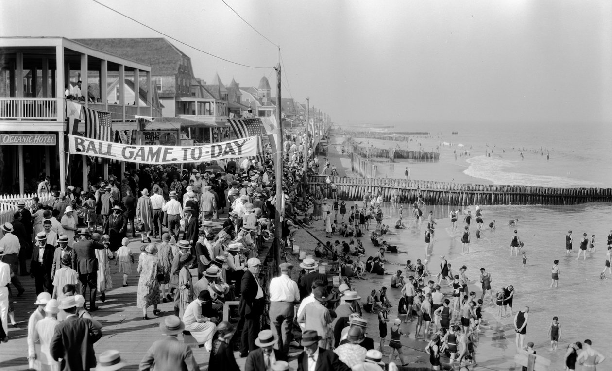 Atlantic Cityn ranta kesällä rantakadulla tekijältä Edwin L. Wisherd