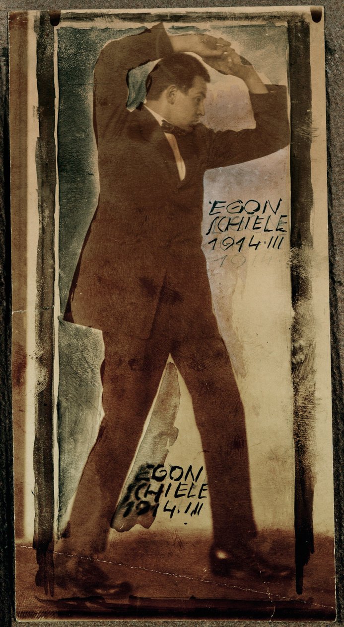 Egon Schiele kädet koholla ... (kuva) tekijältä Egon Schiele