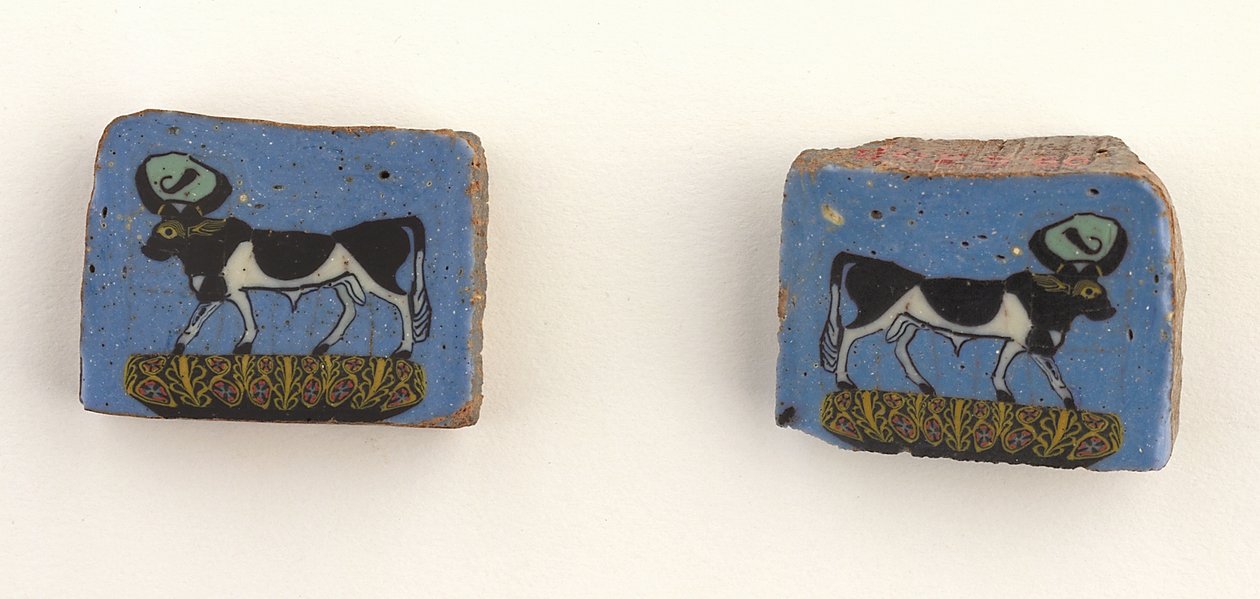 Apiksen tai Memphisin pyhän härän mosaiikkilaatat, Ptolemaioksen kaudesta roomalaiseen ajanjaksoon, 100 eKr.-100 jKr (lasi) tekijältä Egyptian