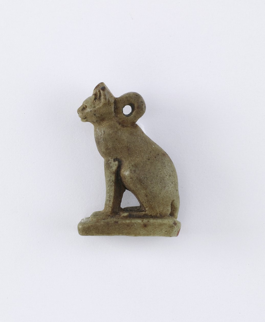 Istuva kissa, mahdollisesti myöhäiskausi tai saite-kausi, 664-525 eKr. (savi) tekijältä Egyptian