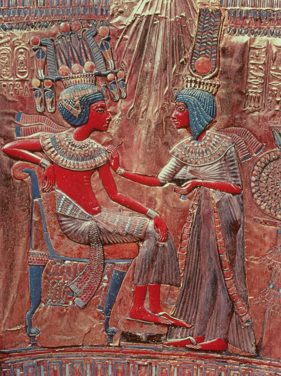 Tutankhamonin valtaistuimen takaosa kuvaa kuningatar Ankhesenamunia viimeistelemässä kuninkaiden wc:tä, Uusi kuningaskunta, noin 1340 eaa. tekijältä Egyptian 18th Dynasty
